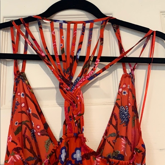 High low romper with floral pattern! - Picture 3 of 3